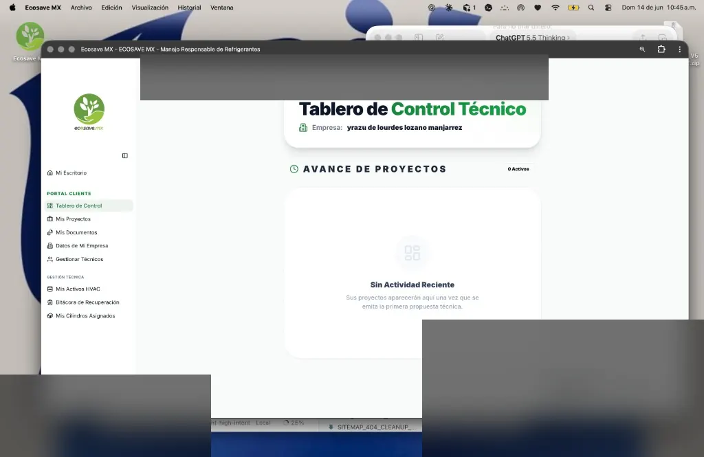 Captura del tablero ECOSAVE con toast de bienvenida y datos personales censurados